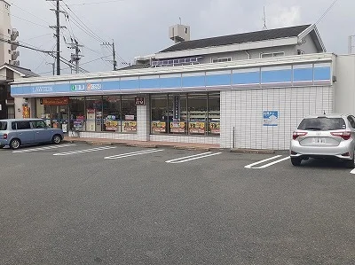 ローソン久留米国分店まで740m