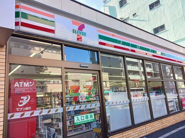 セブンイレブンまで176m