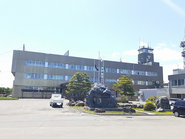 上富良野町役場まで1000m