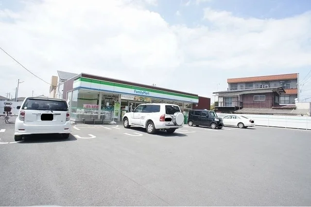 ファミリーマート野田七光台店まで230m