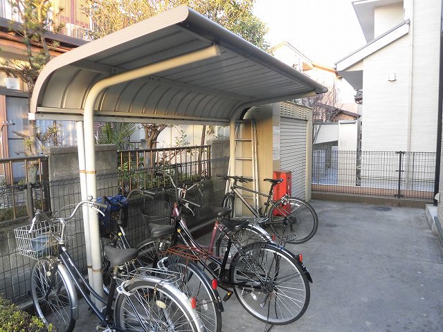 屋根付き駐輪場