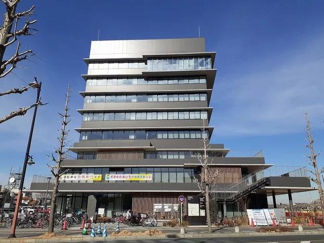 越谷市役所まで290m