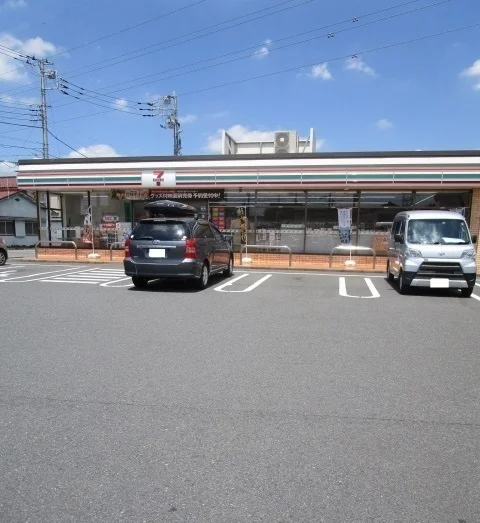 セブンイレブンまで240m