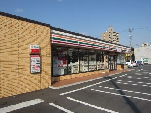 セブンイレブンまで90m