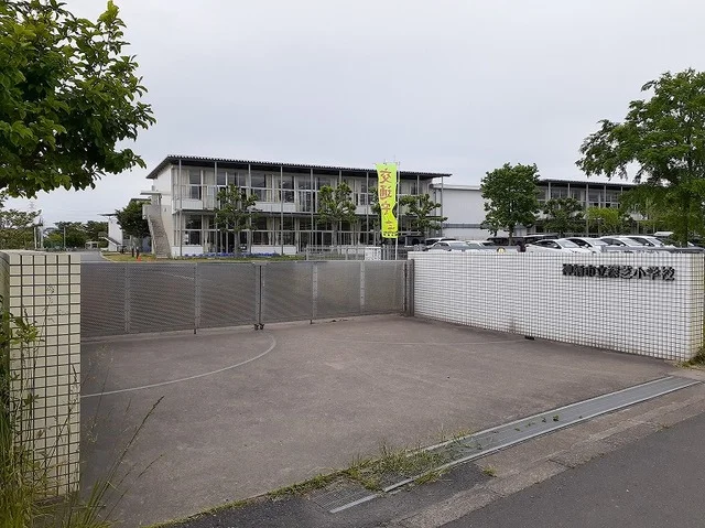 深芝小学校まで650m