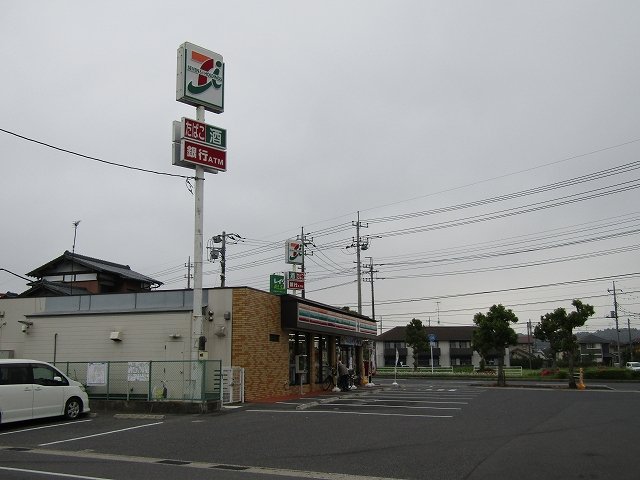 セブンイレブン新茂原店まで550m