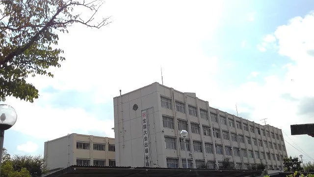 羽生第一高等学校まで300m