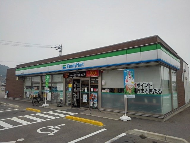 ファミリーマート三豊詫間町店まで750m