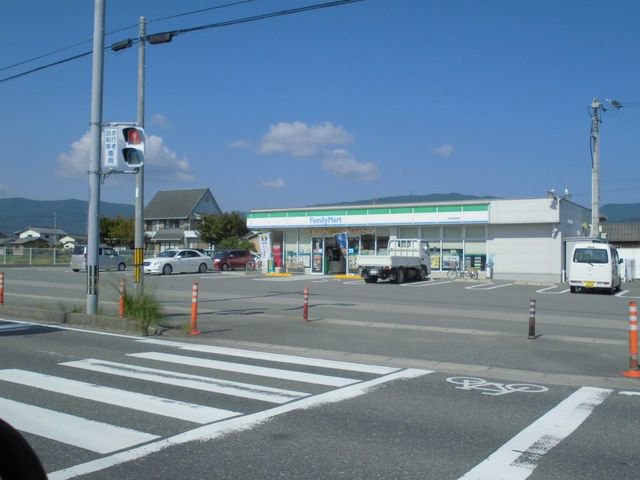 ファミリーマート吉野町西条店様まで190m