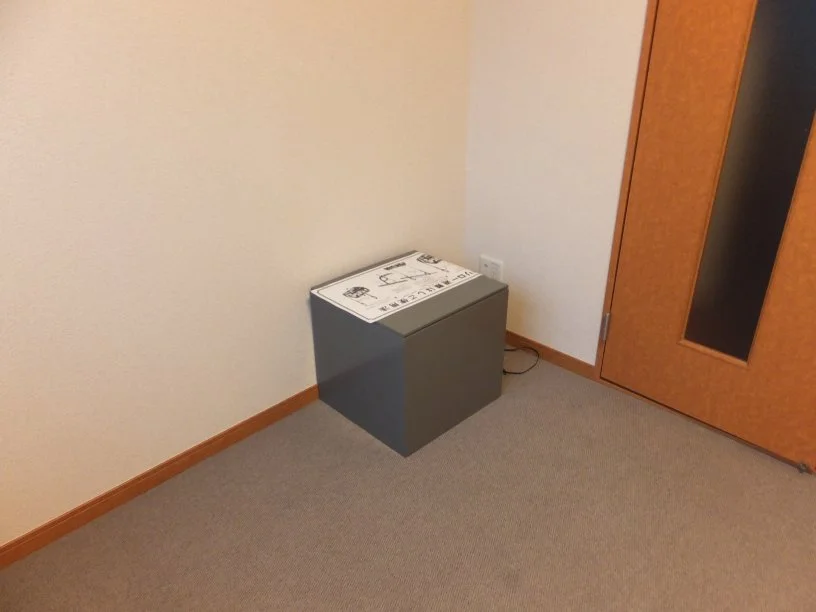 室内に避難用はしごの設置あり