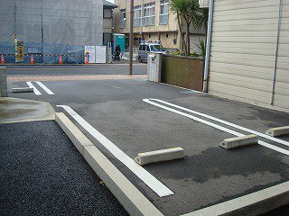 駐車場は3台分ご用意しております。