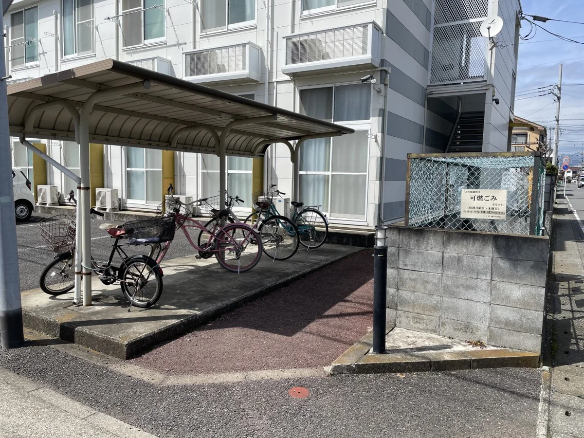 駐輪場・ゴミステーション