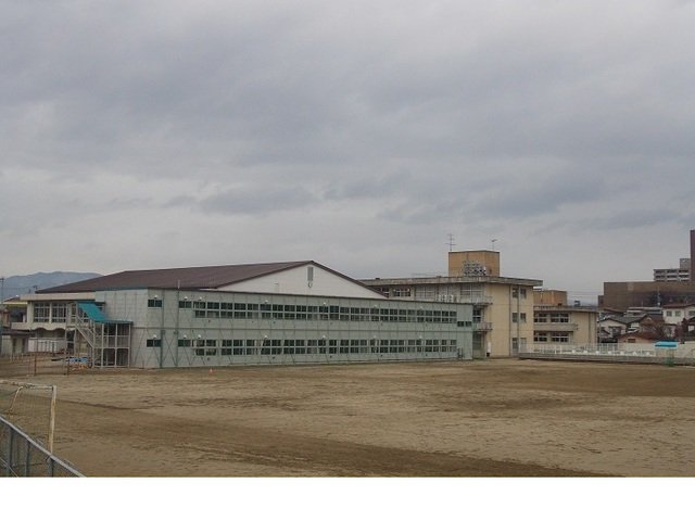 福島市立岳陽中学校まで350m