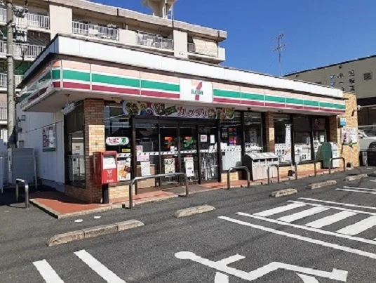 セブンイレブンまで400m