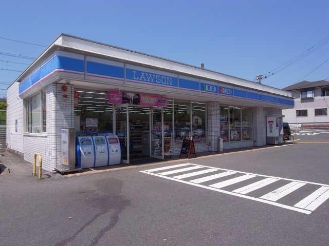 ローソン龍田２丁目店まで1800m
