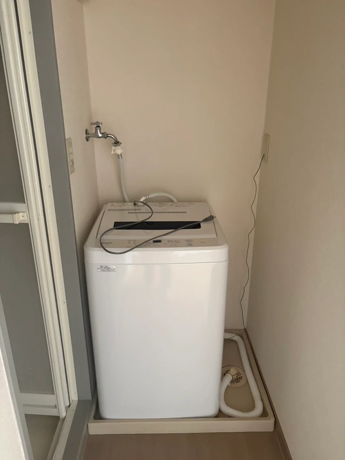 家具家電の準備中です。写真は同タイプの別のお部屋になります。