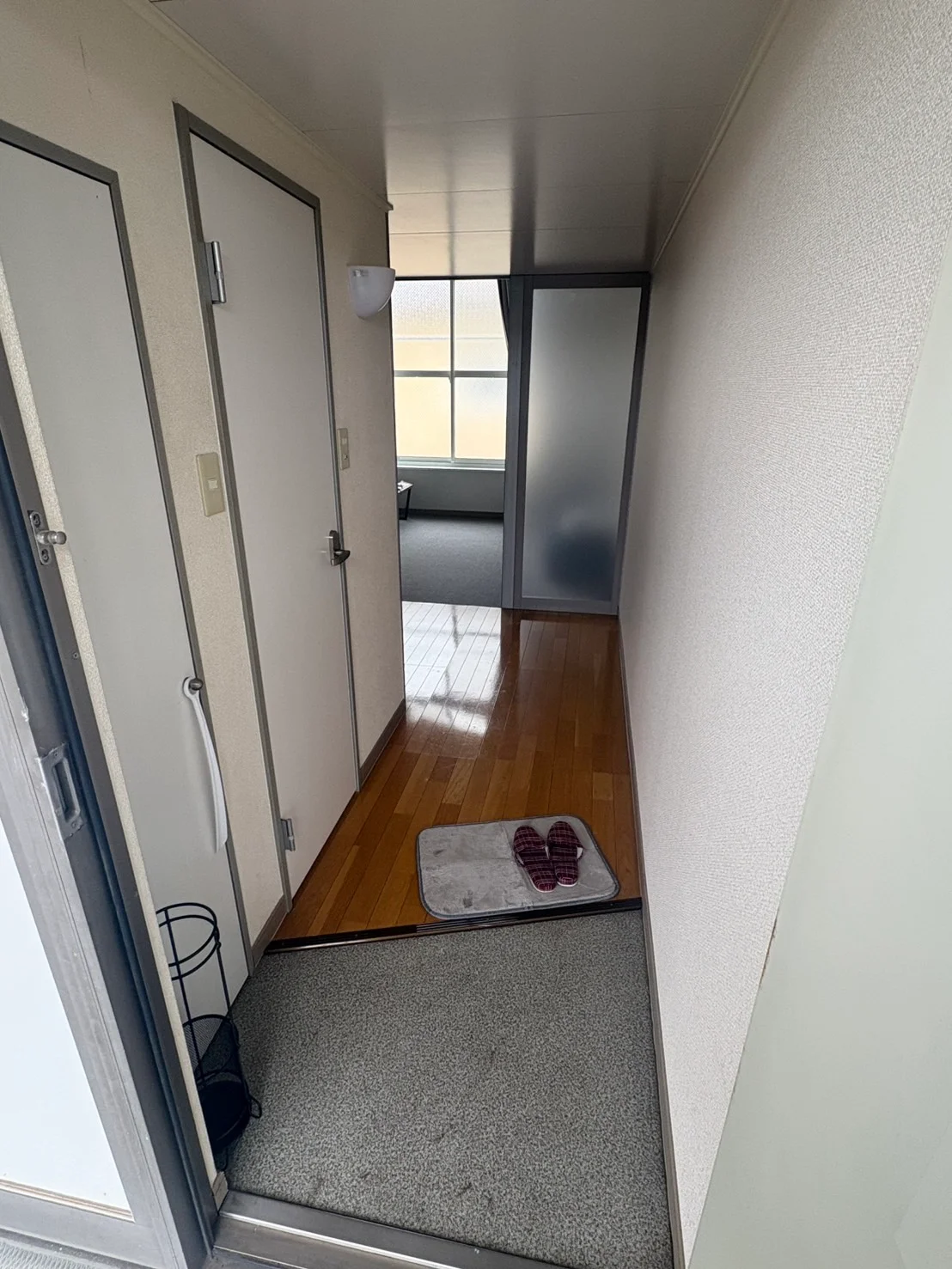 家具家電の準備中です。写真は同タイプの別のお部屋になります。