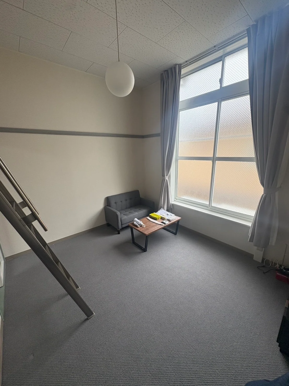 家具家電の準備中です。写真は同タイプの別のお部屋になります。