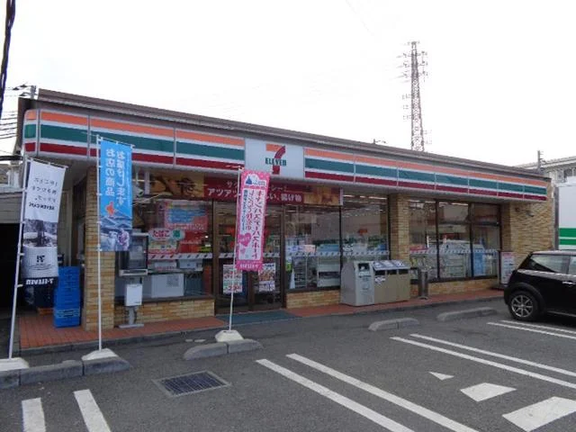 セブンイレブン桶川泉１丁目店まで480m