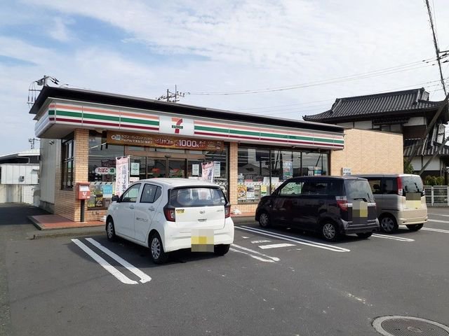 セブンイレブン北茨城関南町店まで500m