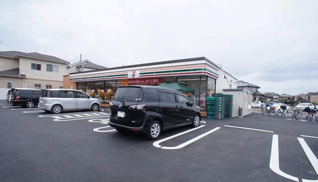 セブンイレブン越谷大林店まで400m