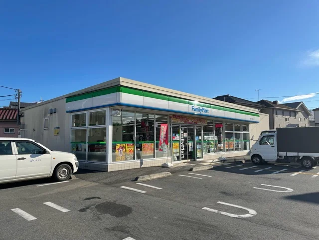 ファミリーマート川越かし野台店まで200m
