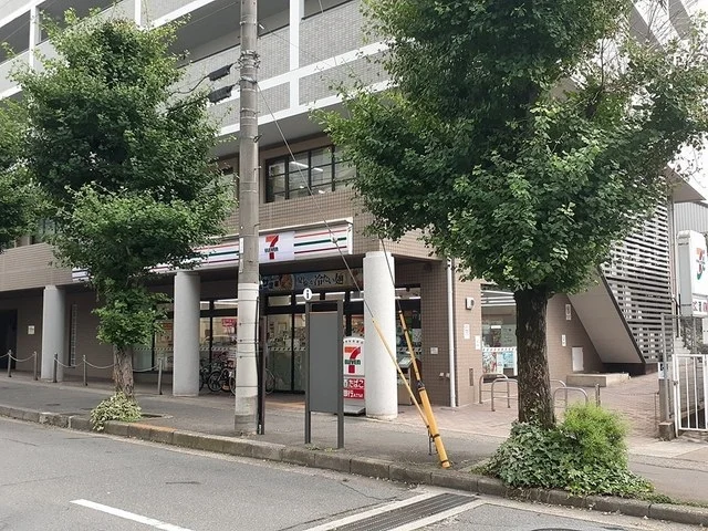 セブンイレブン京都修学院駅前まで750m