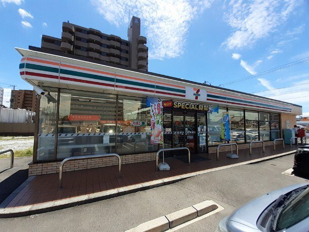 セブンイレブン木太町中浜店さまで300m