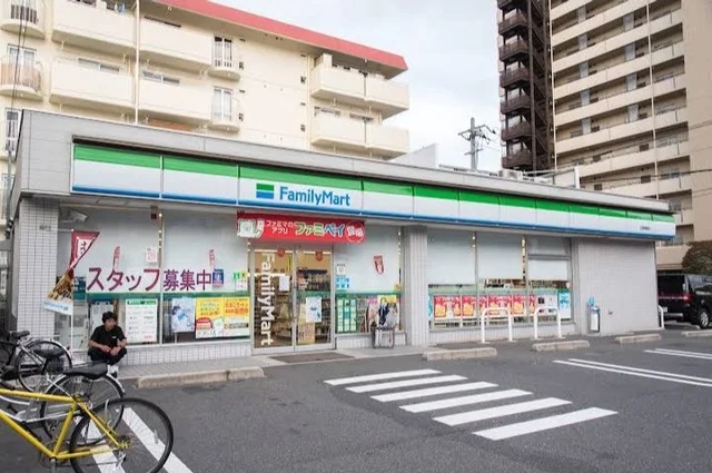 ファミリーマート東雲店まで350m