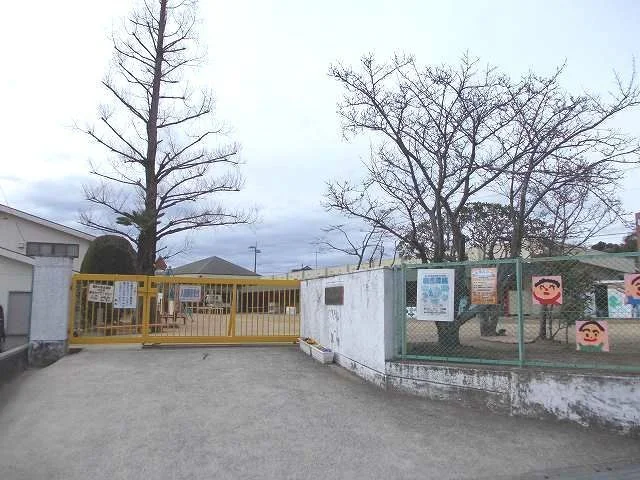 道上幼稚園まで270m
