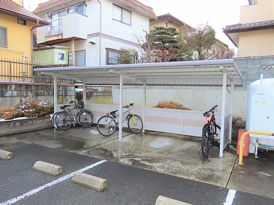 屋根付き駐輪場あり