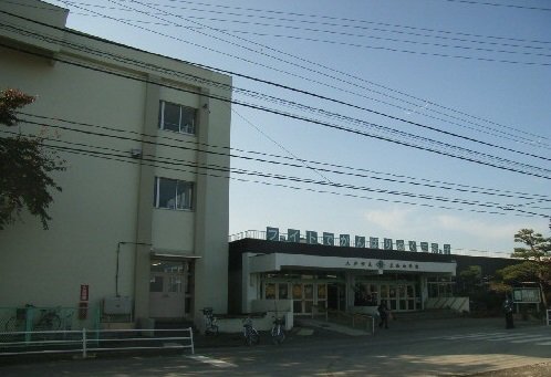 三条小学校まで1000m