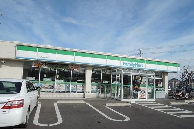 ファミリーマート湊高台店まで750m