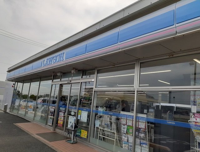 ローソンまで750m