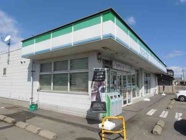 ファミリーマートまで200m