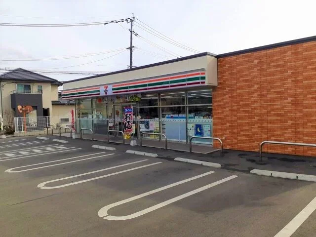 セブンイレブン須屋市民センターまで850m