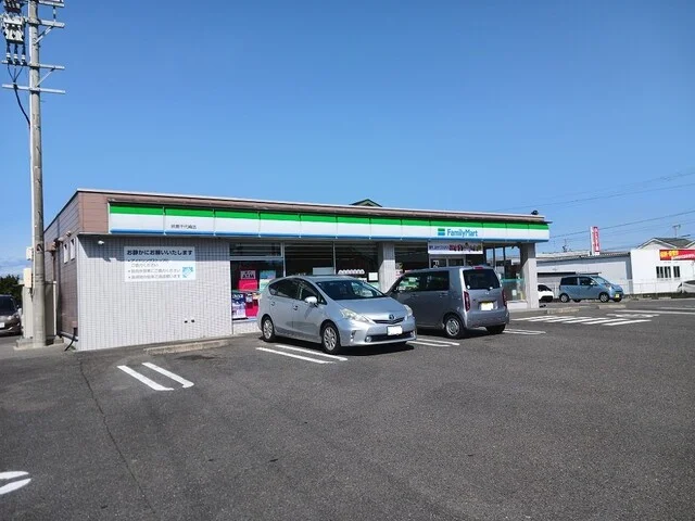 ファミリーマート鈴鹿千代崎店まで2400m