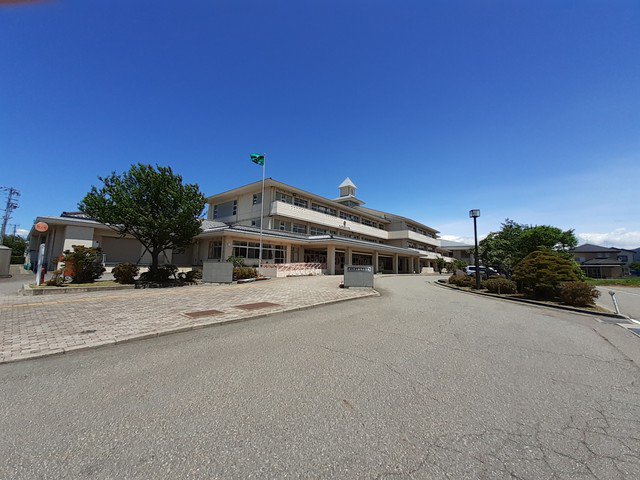 村上市立保内小学校まで804m