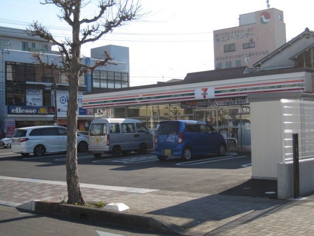 セブンイレブンまで400m