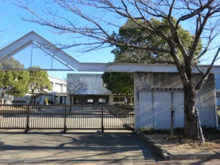 吾妻中まで450m
