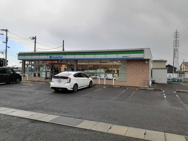 ファミリーマート新居浜横水店様まで650m