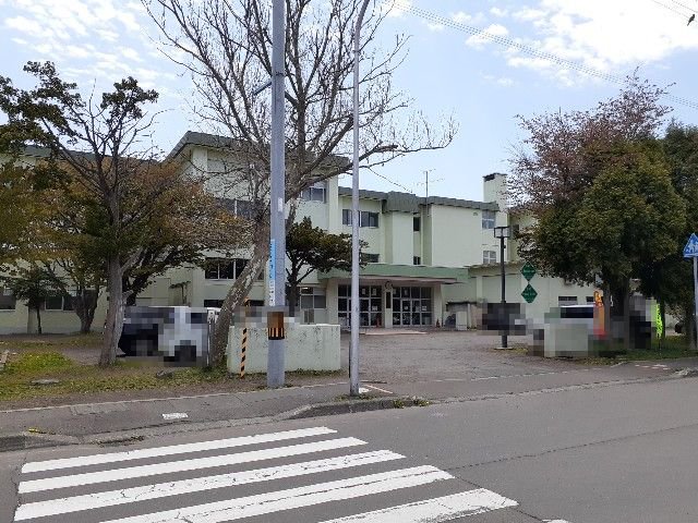 和光小学校まで1100m