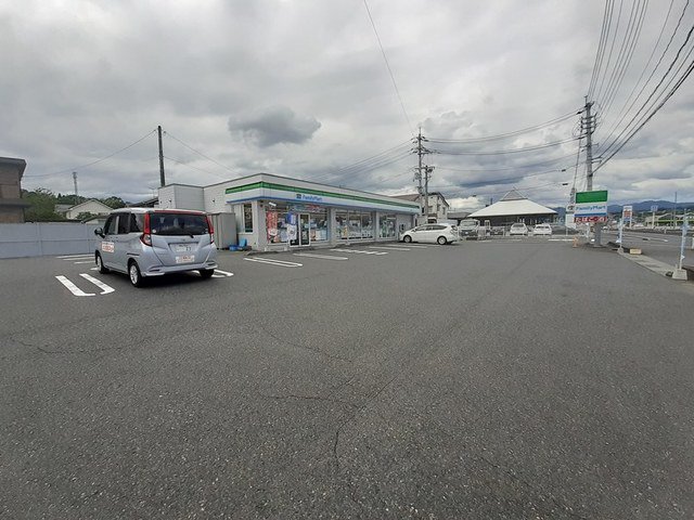 ファミリーマート津山平福店様まで650m