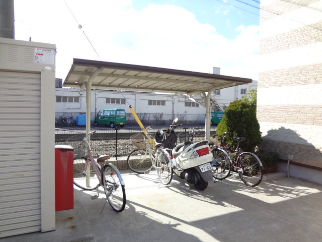屋根付き駐輪場