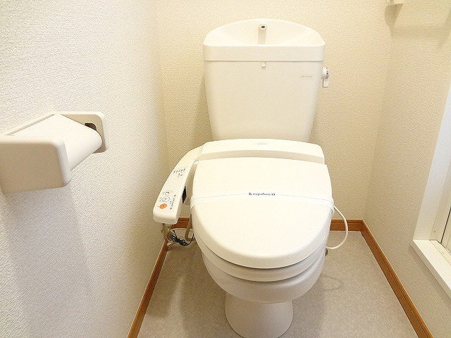 温水洗浄便座完備