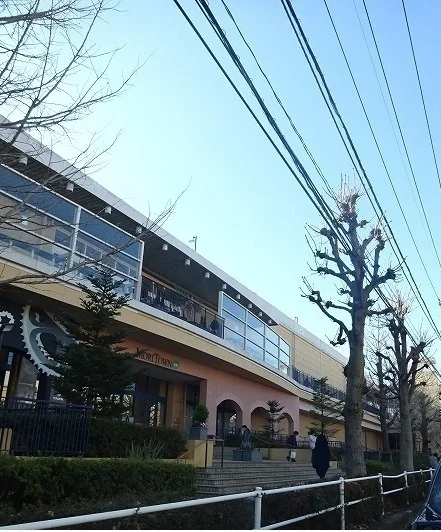 モリタウンまで1900m