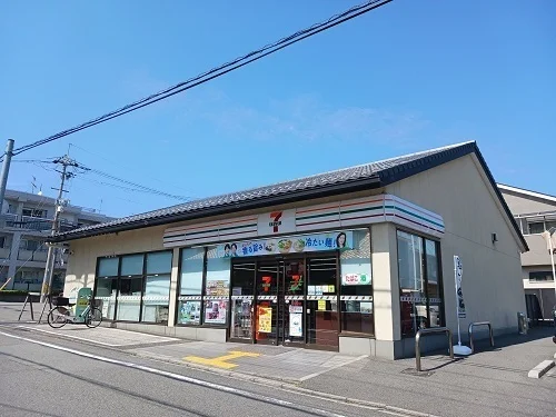 セブンイレブン鷹峯藤林店まで1300m