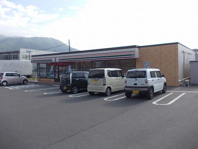 セブンイレブン　辰野宮木店まで1020m