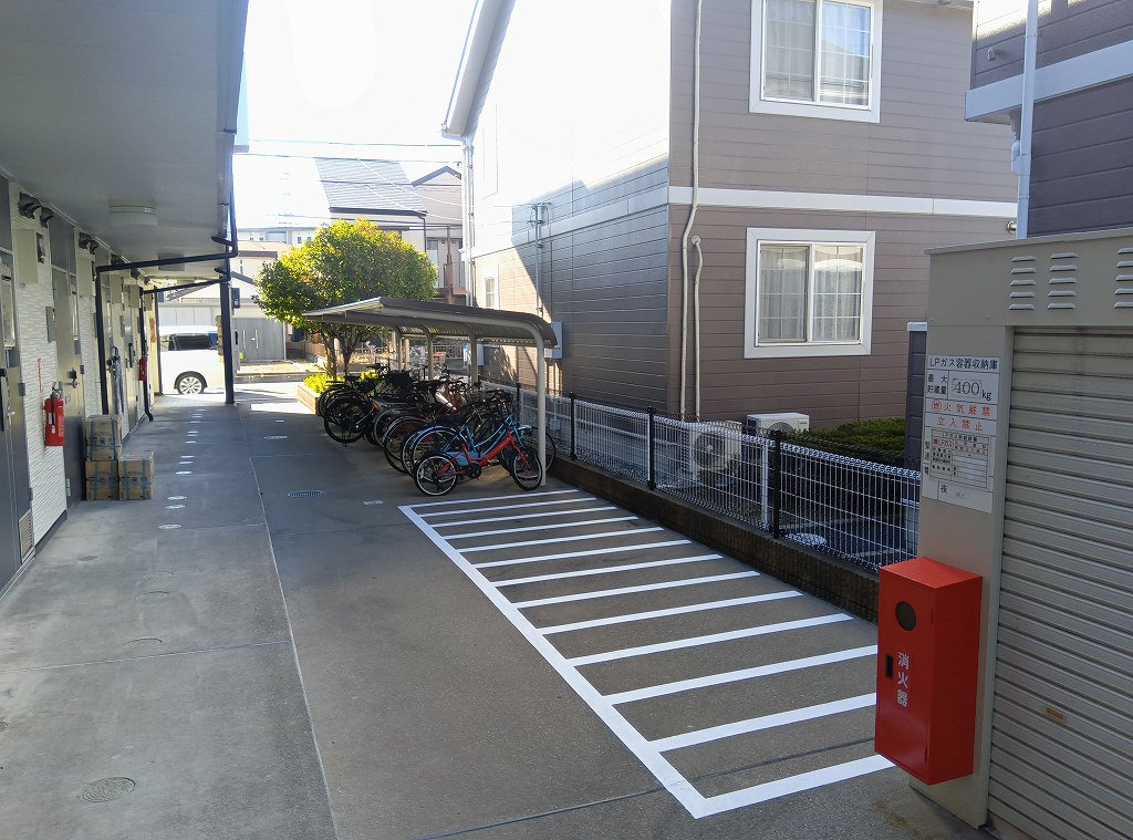 屋根付き駐輪場