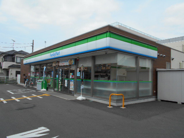 ファミリーマートまで100m